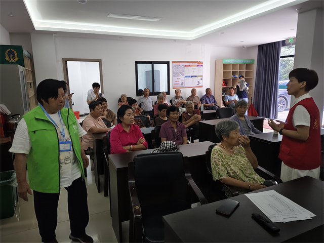 让“两难”变“两全”!青岛因地制宜打造老幼共托生活场景(图1)