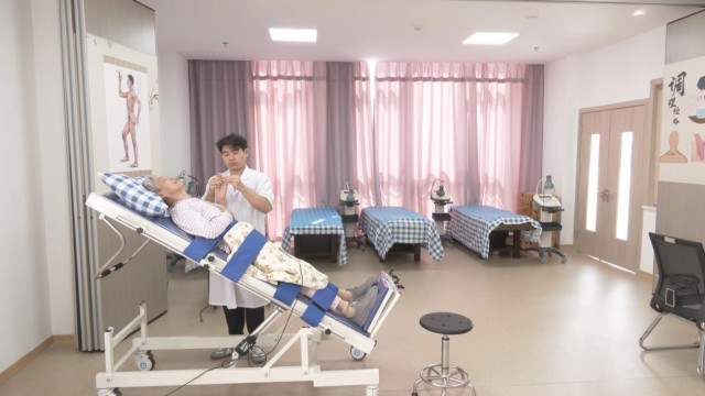 济南|济南以科技力量破解养老难题养老产业从拼人手到拼创新(图1)